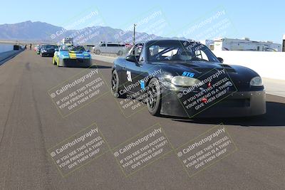 media/Nov-19-2022-Speed Ventures (Sat) [[eb5c8f9508]]/Around the Pits/Pre Grid Race Group/